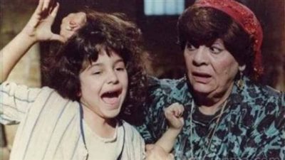 بدأت حياتها كمغنية وسر صوتها الخشن..  حفيدتها فنانة معروفة وغياب نجوم الفن عن جنازتها.. حكايات ”بعبع الأطفال” نعيمة الصغير