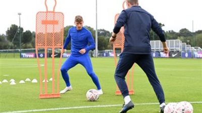 لاعب تشيلسي الجديد يشارك في التدريبات