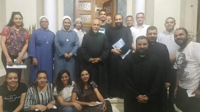 «الكاثوليكية» تناقش «الجواهر العشر» لإطلاق سينودس الأساقفة بأسيوط