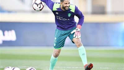 الأهلي السعودي يجدد تعاقد حارس مرماه حتى 2023