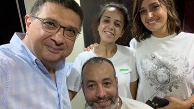 صورة.. حلا شيحة تودع مشاهدها في فيلم ”مش أنا” أمام تامر حسني