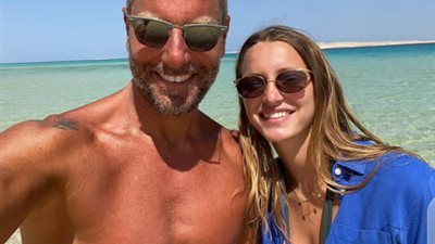 ”محظوظ إني باباكي”.. تامر هجرس برفقة نجلته تمارا عبر ”انستجرام”