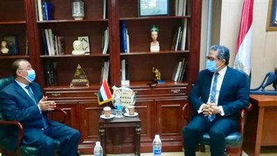 العناني يبحث مع محافظ الإسكندرية سبل النهوض بالقطاع السياحي بالمحافظة