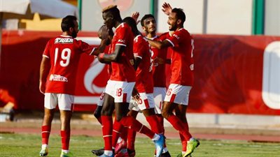 الأهلي يتقدم على الجونة بهدفين دون رد في الشوط الأول
