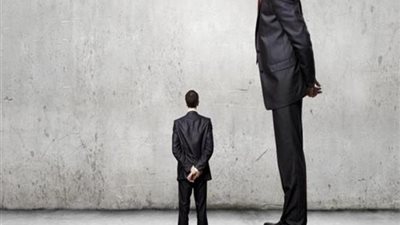 الطول مبقاش هيبة في زمن كورونا.. دراسة مرعبة تكشف التفاصيل