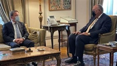 تفاصيل مباحثات شكرى مع مفوض الاتحاد الأوروبى للجوار والتوسع