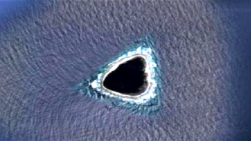 جزيرة غامضة