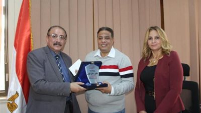 بالصور .. آداب عين شمس تواصل إحتفالاتها بإنتصارات أكتوبر