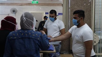 توزيع هدايا تذكارية بمناسبة مرور عام على منظومة التأمين الصحي الشامل ببورسعيد