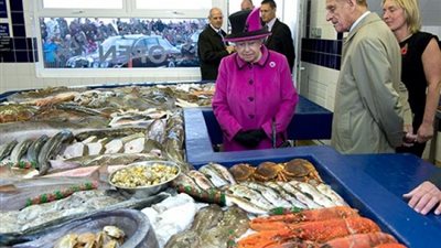 مش هتصدق.. تعرف على الأكلة الشعبية التى تعشقها الملكة إليزابيث