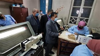 رئيس هيئة السكة الحديد يتفقد سير العمل بمحطة مصر