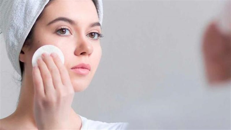 الحبوب بالبشرة الدهنية