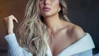 ريم مصطفى بإطلالة عفوية بالروب عبر ”انستجرام”