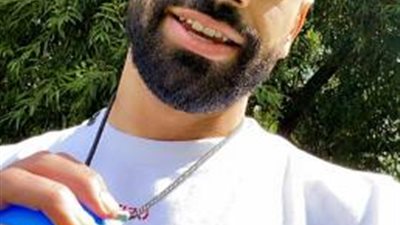 ”نيولوك جديد”.. حلاقة غريبة للفرعون المصري محمد صلاح