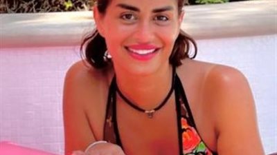 بالصور.. منة فضالي تفاجئ جمهورها بـ”لوك” مختلف يغير ملامحها