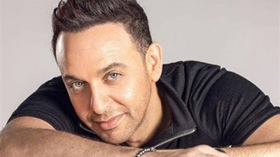 مصطفي قمر يستعد لتسجيل أغنية جديدة