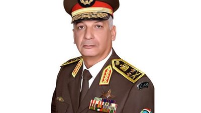 وزير الدفاع يشهد المرحلة الرئيسية لمشروع تكتيكى بالجيش الثالث الميدانى