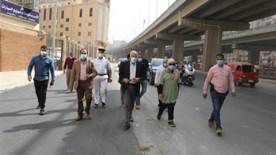 صور.. محافظ الجيزة يتفقد أعمال رصف توسعات طريق المريوطية