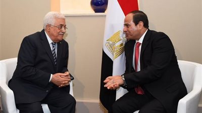 أبومازن يهنىء الرئيس السيسى بحلول عيد الأضحى المبارك