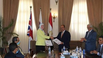 توقيع بروتوكول تعاون بين معهد بحوث الإلكترونيات والجامعة البريطانية .. تفاصيل