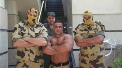 عاجل..المرصد السوري ينفي شائعات تركية بشأن إرسال جنود مصريين إلى سوريا