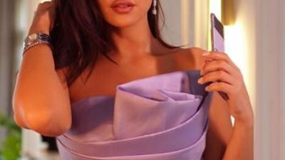 الأزرق يليق بك.. درة تستعرض جمالها في أحدث جلسة تصوير