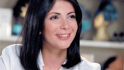 محمد صبحى ينشر صورة نادرة لـ منى زكى فى سن المراهقة