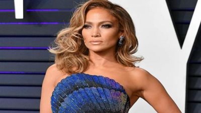 جينيفر لوبيز تحتفل مع عائلتها..اعرف السبب