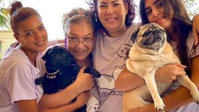 ببجامة العيد.. ناهد السباعي تحتفل مع عائلتها بعيد الأضحى المبارك