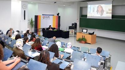 بالصور والتفاصيل .. ندوة حوارية بالجامعة الألمانية بالقاهرة حول مقومات رائد الأعمال الناجح