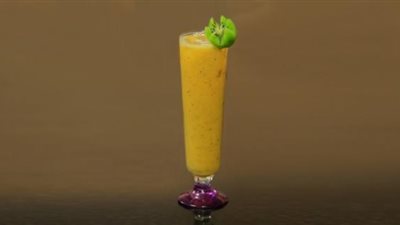 بعد تناول لحمة العيد.. إليك طريقة عمل كوكتيل الخوخ بالكيوي المنعش