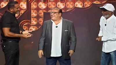 أمير كرارة يستقبل صلاح عبدالله وسليمان عيد بشكل مختلف في برنامجه ”سهرانين”