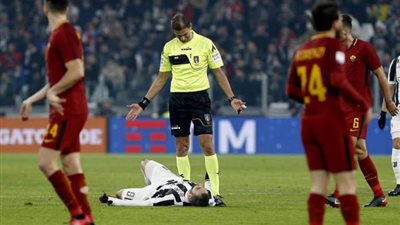 الشوط الأول.. روما يتقدم على يوفنتوس بثنائية في ليلة وداع الكالتشو