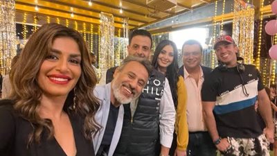 جمهور مسلسل ”ورا كل باب” ينتظر عرض الحكاية الأخيرة من العمل