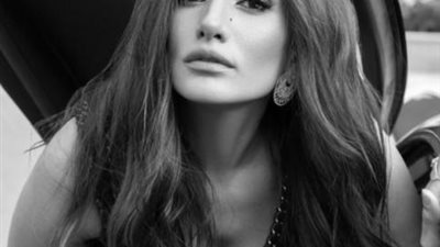 زينة تخضع لعملية جراحية فى أسنانها.. إليك التفاصيل