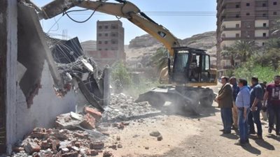 بالصور .. تنفيذ 196 حالة ازالة لتعديات على اراضى املاك الدولة بأسيوط