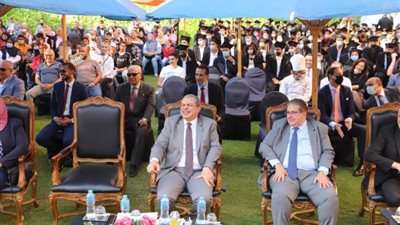 نصفهم من الإناث.. شاهد حفل تخريج  120 متدرباً ومتدربة على الخدمات الفندقية