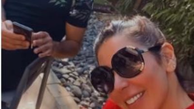 لقاء الخميسى تعبر عن حبها لزوجها بصور رومانسية