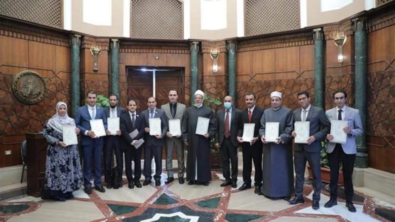 الفائزين من قيادات