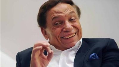 حقيقة تدهور الحالة الصحية للزعيم عادل إمام واعتزاله الفن