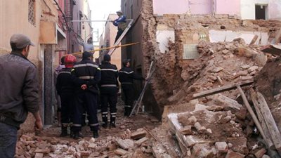 محافظ القاهرة يشكل لجنة لفحص المبانى المجاورة لعقار روض الفرج المنهار