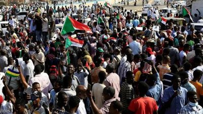 السفارة الأمريكية تتابع تظاهرات السودان