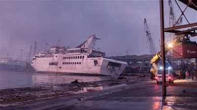 غرق باخرة سياحية في بيروت بسبب انفجار المرفأ الذي هز العاصمة اللبنانية