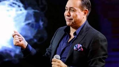 حكيم يغني للشعب اللبناني بعد حادث الانفجار