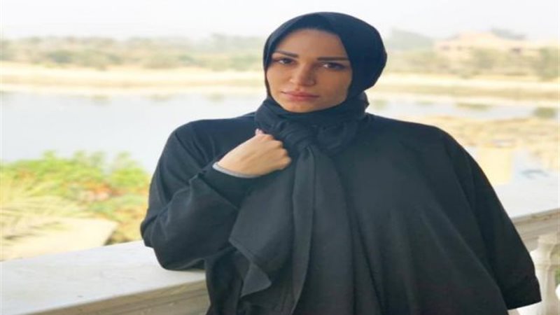 سارة نخلة