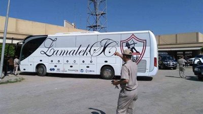 وصول حافلة الزمالك لبرج العرب