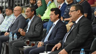 وزير الرياضة يشهد أولي مباريات الدورى المصري العام بعد استئنافه