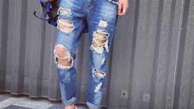 ما حكم الصلاة بـ «بنطلون مقطع »؟.. أمين الفتوى يُجيب