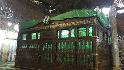 نظرة يا صاحب المقام .. ماهي حكاية جوابات المصريين لضريح الإمام الشافعي؟