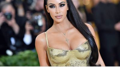 بعد حفر اسمها على أسنانها.. كيم كارداشيان تثير الجدل